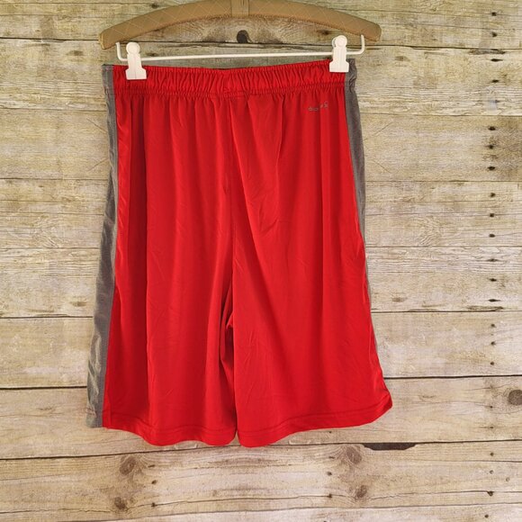 Size Medium Men's Workout/Exercise Set Short, Tanks and T-Shirt - Picture 3 of 16